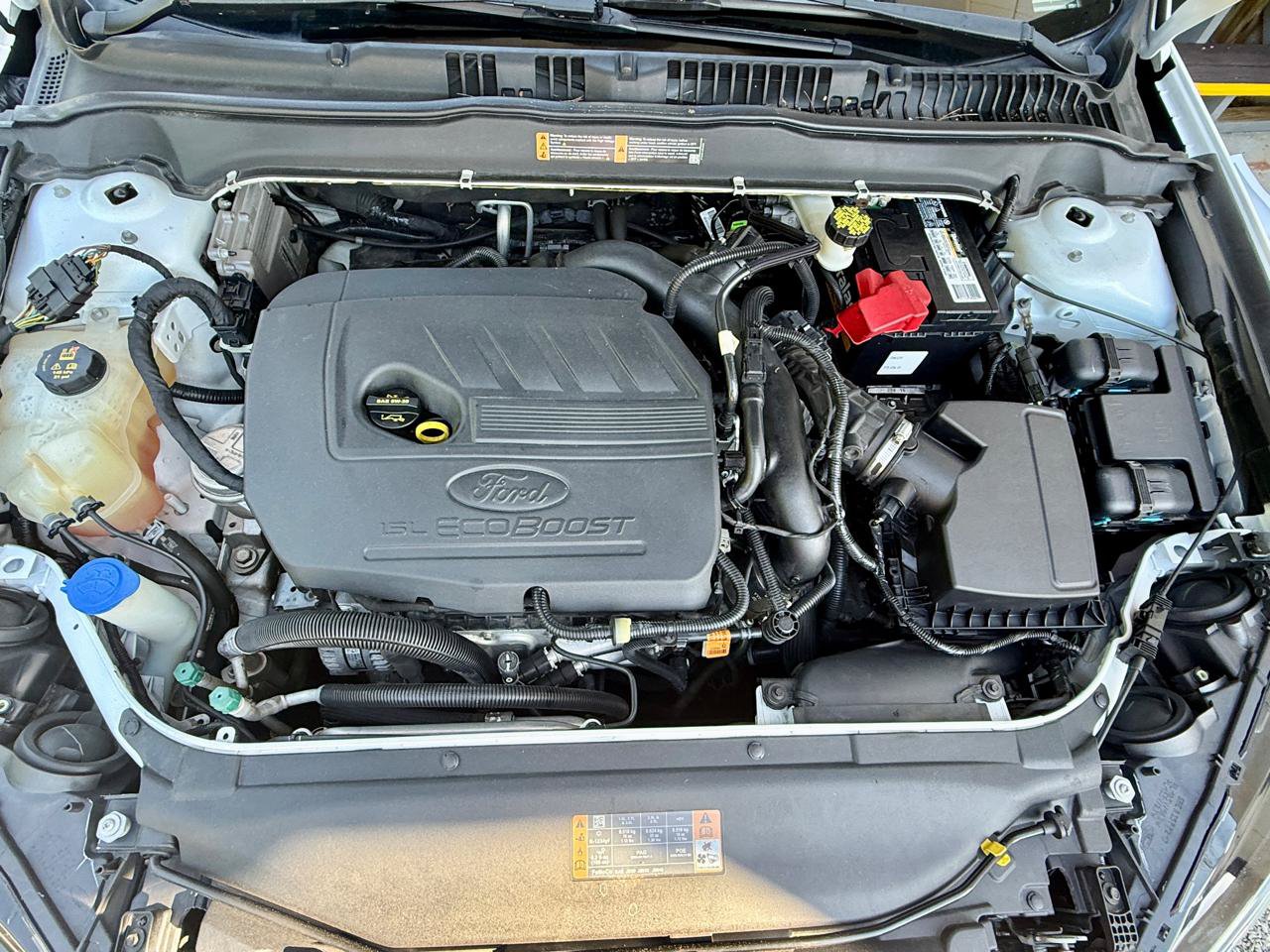 Used 2017 Ford Fusion SE w/ Fusion SE Technology Package FWD image 31