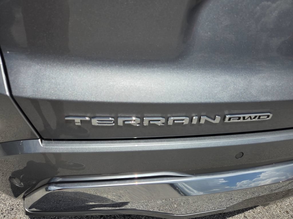 Used 2026 GMC Terrain Denali AWD/4WD image 13