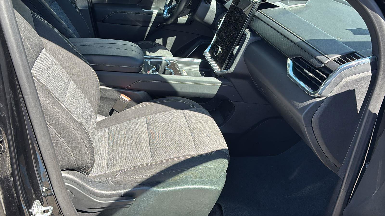 Certified 2025 GMC Acadia Elevation image 22