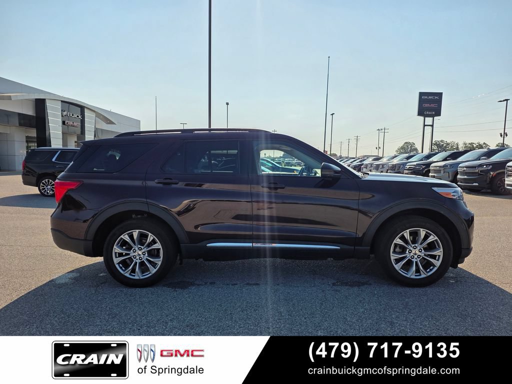 Used 2023 Ford Explorer XLT w/ Equipment Group 202A AWD/4WD image 9