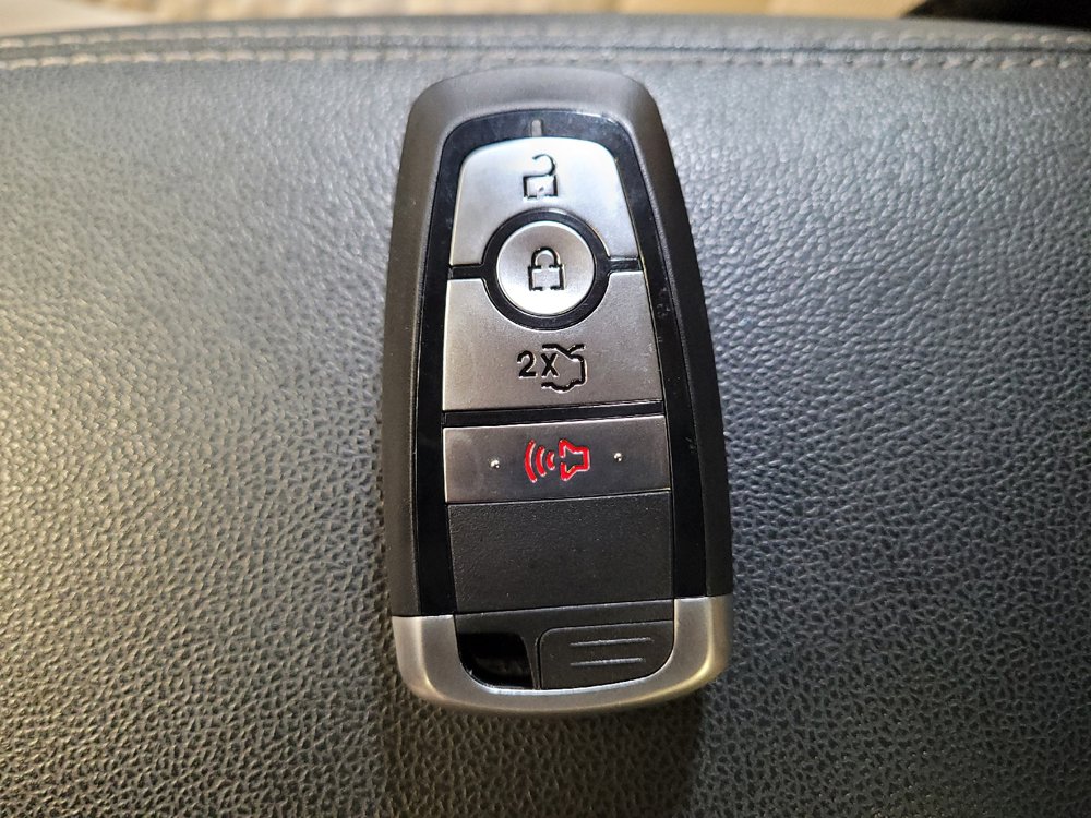 Used 2020 Ford Escape SE FWD image 32