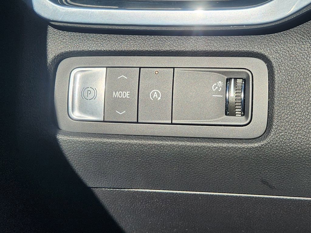 Used 2025 GMC Acadia Elevation image 22