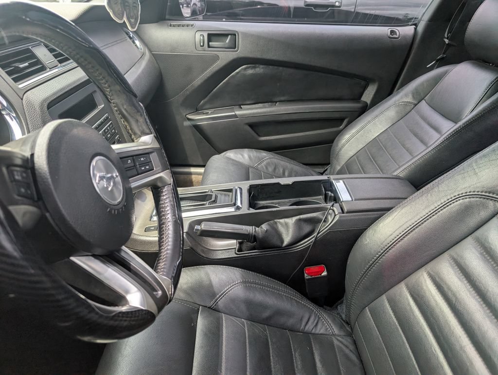 Used 2014 Ford Mustang Coupe RWD image 8