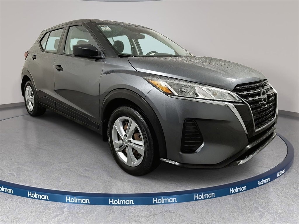 Used 2022 Nissan Kicks S image 4