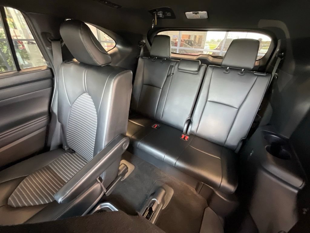 Used 2023 Toyota Highlander XSE AWD/4WD image 23