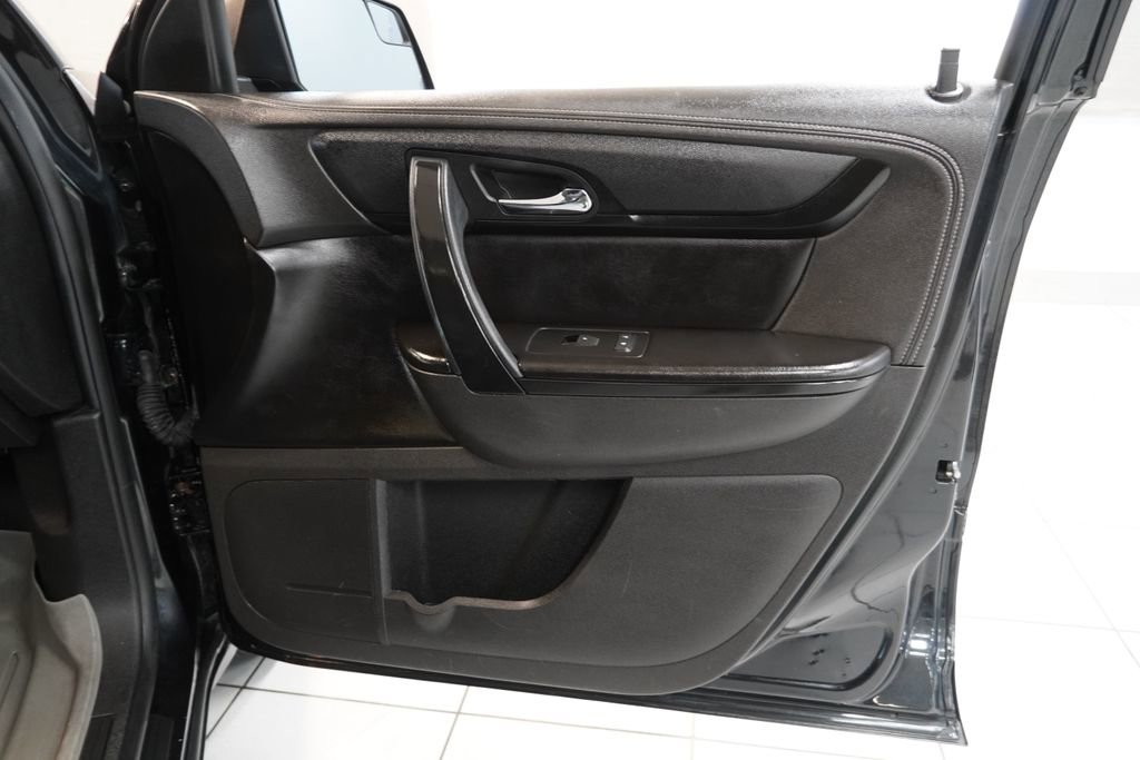 Used 2013 GMC Acadia SLE image 35