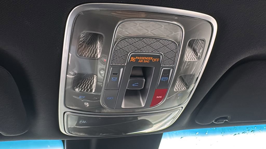 Used 2025 Genesis GV70 3.5T Sport image 30