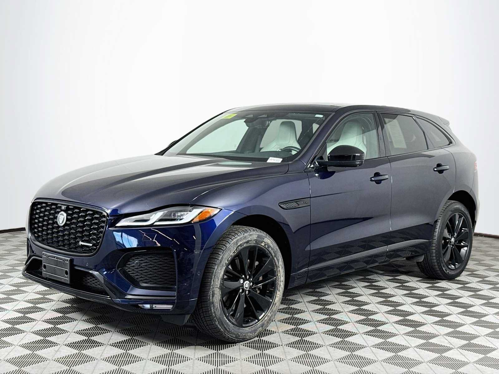 Used 2024 Jaguar F-PACE R-Dynamic S AWD/4WD image 30