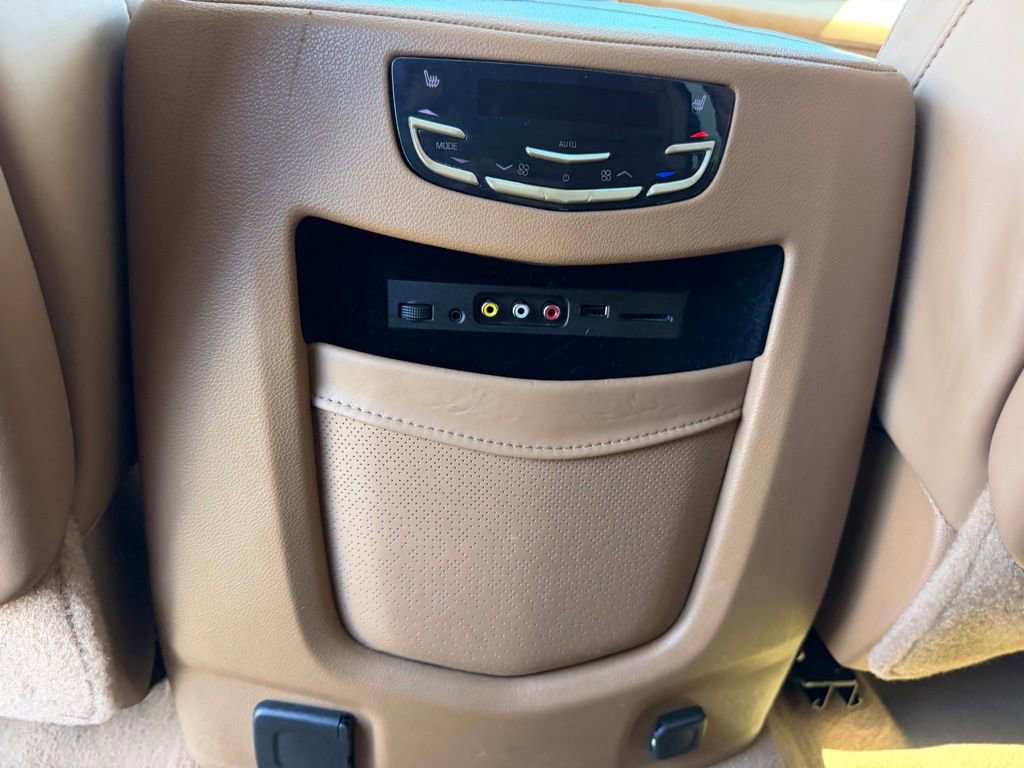 Used 2016 Cadillac Escalade ESV Platinum AWD/4WD image 26