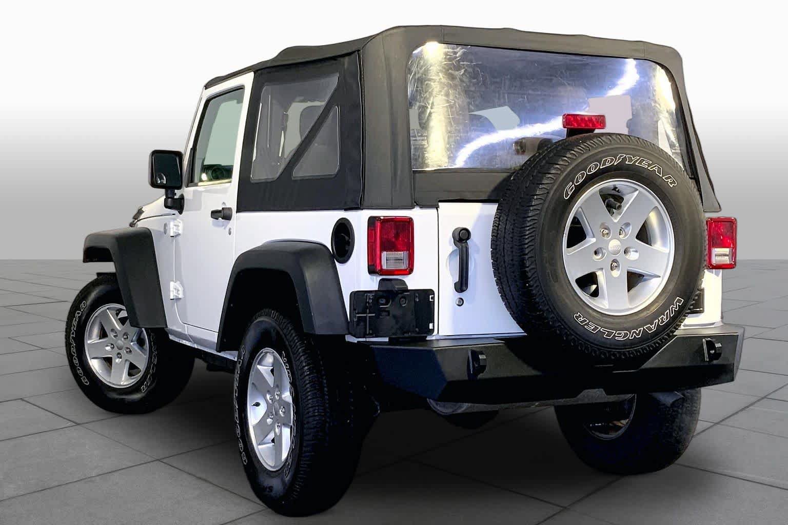 Used 2017 Jeep Wrangler Sport w/ Quick Order Package 24S AWD/4WD image 12
