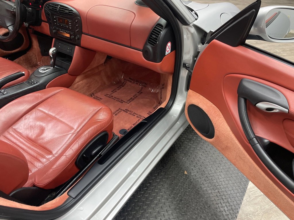 Used 2000 Porsche Boxster image 32