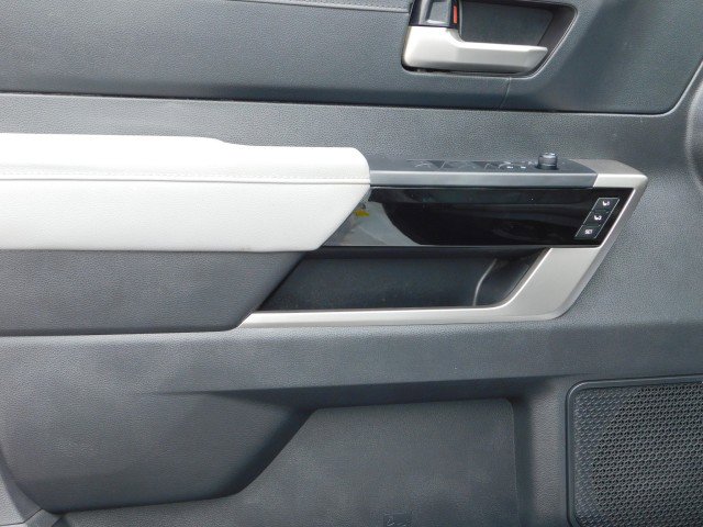 Used 2024 Toyota Tundra Limited image 31
