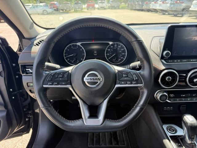 Certified 2023 Nissan Sentra SR w/ Midnight Edition Package FWD image 18
