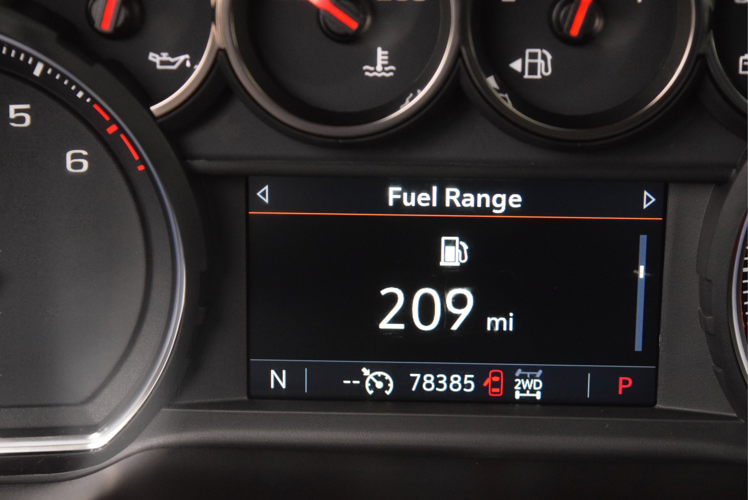 Used 2021 Chevrolet Tahoe Z71 w/ Z71 Signature Package image 17