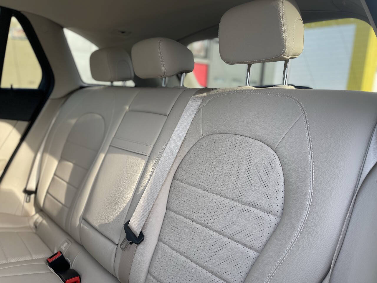 Used 2020 Mercedes-Benz GLC 350e 4MATIC w/ Parking Assistance Package image 22