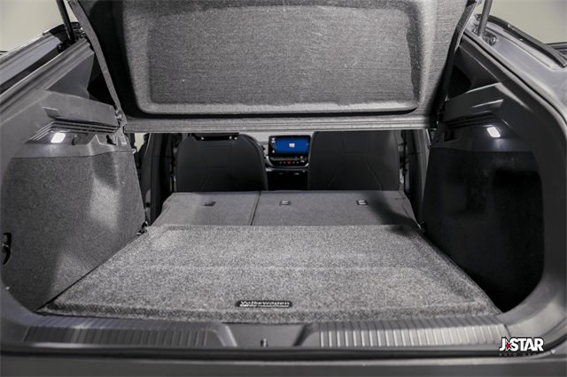 Used 2023 Volkswagen ID.4 Pro image 13