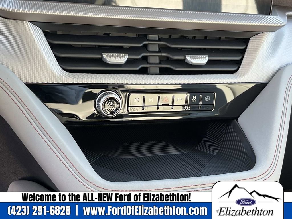 New 2026 Ford Explorer Active w/ Active Comfort Package image 28