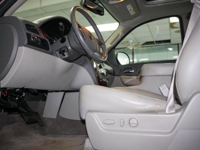 Used 2013 Chevrolet Suburban LT w/ Luxury Package image 11