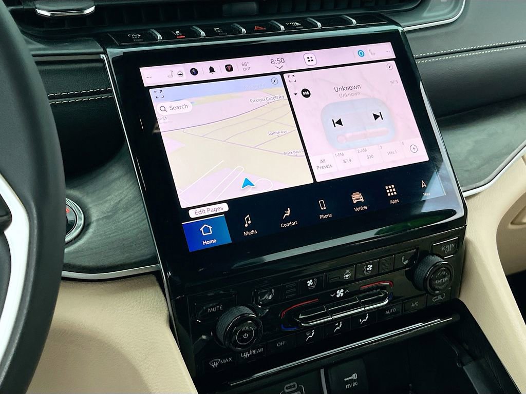 Certified 2025 Jeep Grand Cherokee Limited w/ Luxury Tech Group II image 15