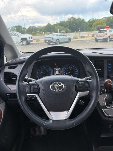 Used 2015 Toyota Sienna Limited AWD/4WD image 18