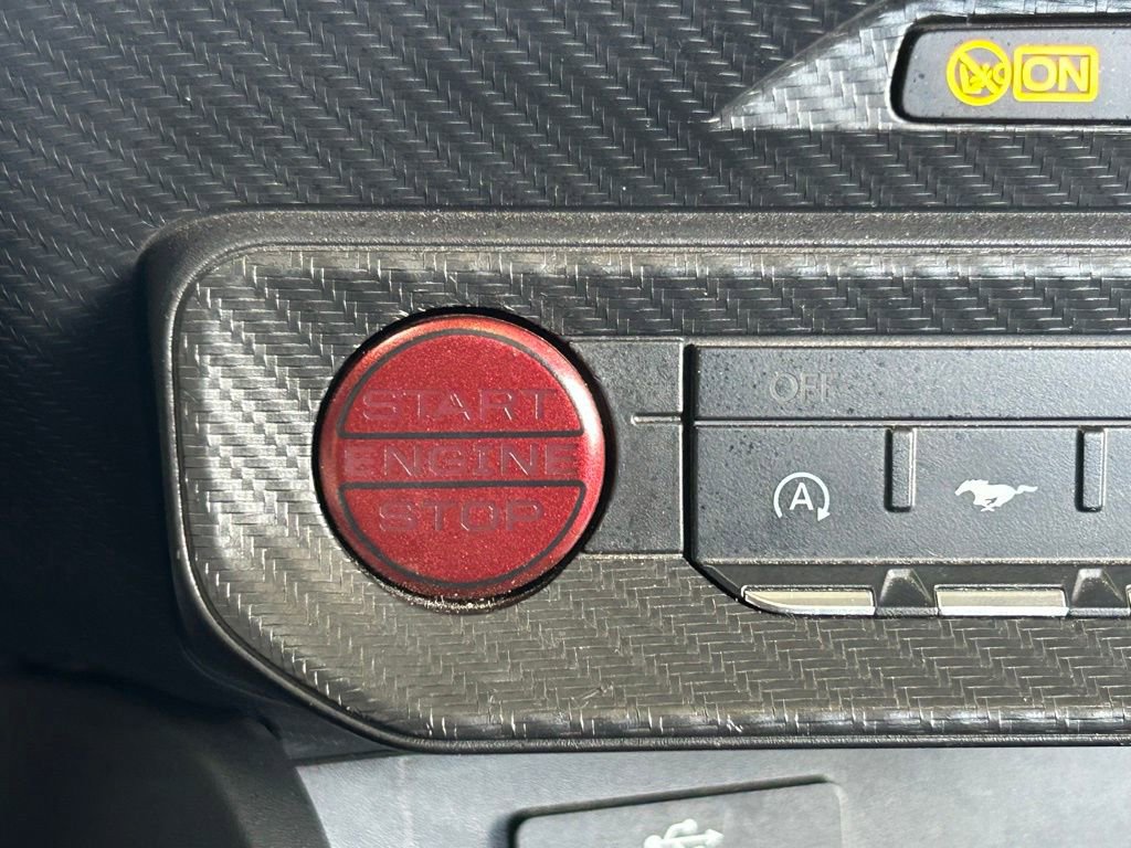 Used 2025 Ford Mustang Premium image 38