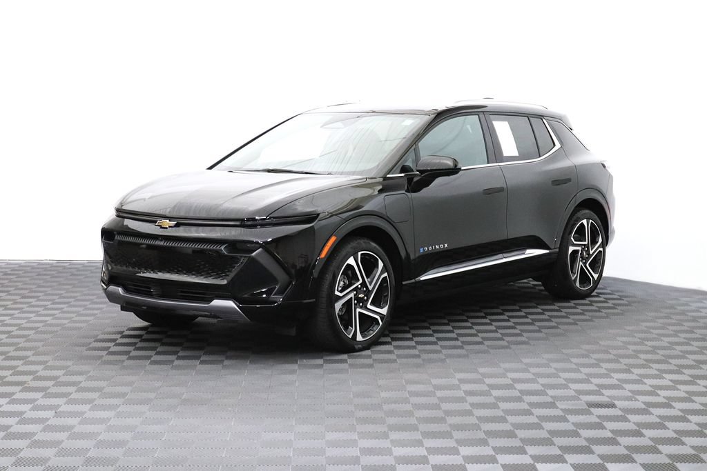 Certified 2026 Chevrolet Equinox EV LT w/ Convenience Package II FWD image 3