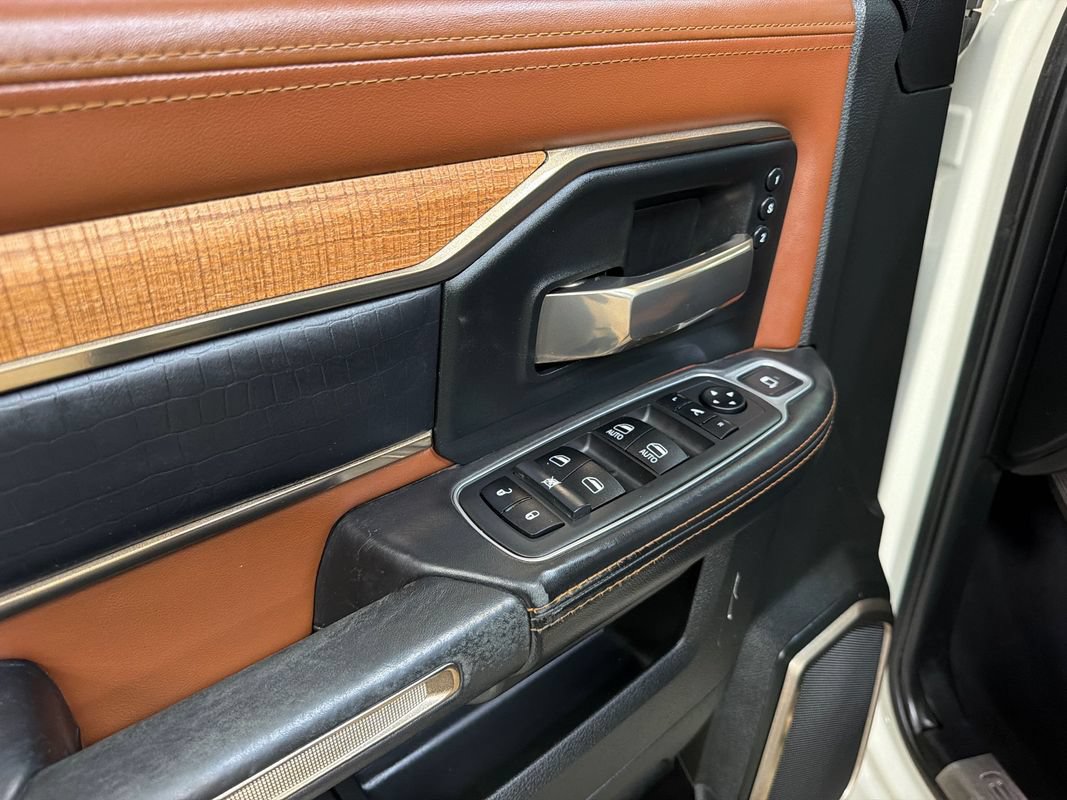 Used 2020 RAM 3500 Limited AWD/4WD image 33