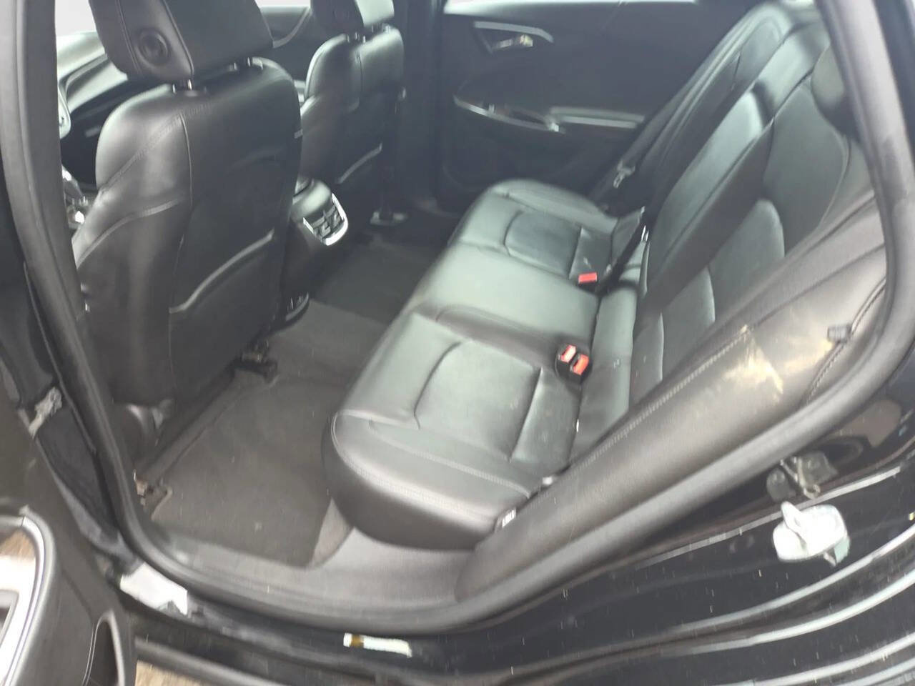 Used 2016 Chevrolet Malibu Premier w/ Driver Confidence Package II image 5
