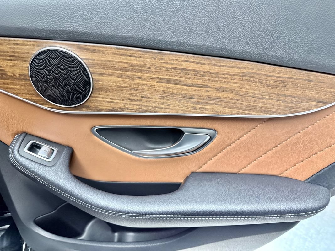 Used 2019 Mercedes-Benz C 300 4MATIC Sedan image 18