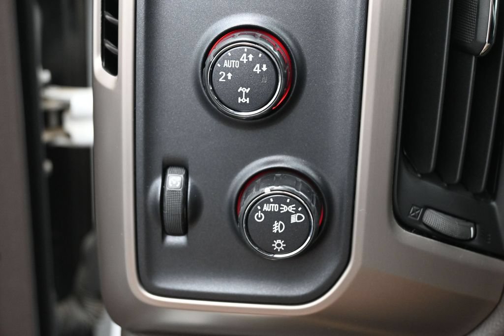 Used 2016 GMC Sierra 1500 Denali w/ Enhanced Driver Alert Package AWD/4WD image 16