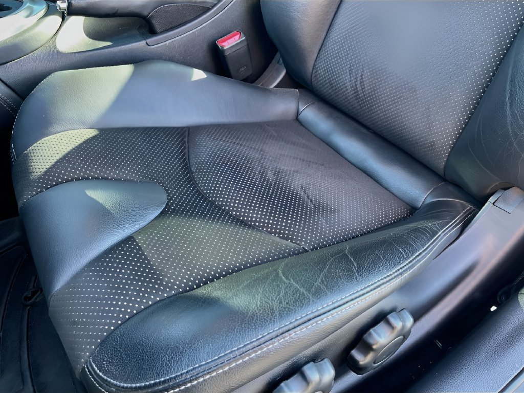 Used 2020 Nissan 370Z Touring Sport RWD image 20