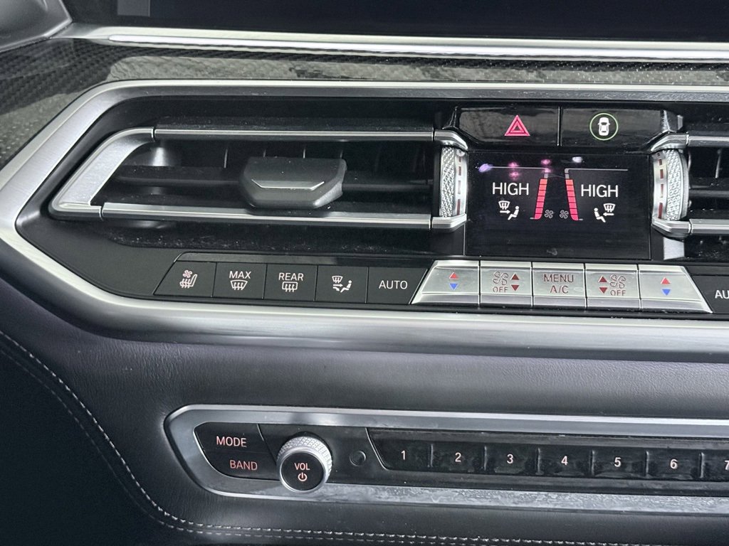 Used 2020 BMW X6 M50i w/ Executive Package image 38