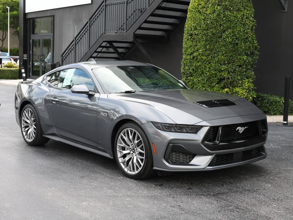 Used 2026 Ford Mustang GT RWD image 2