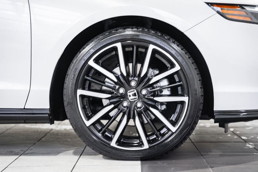 Used 2025 Honda Accord Touring image 19