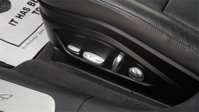Used 2020 Porsche Panamera 4 image 22