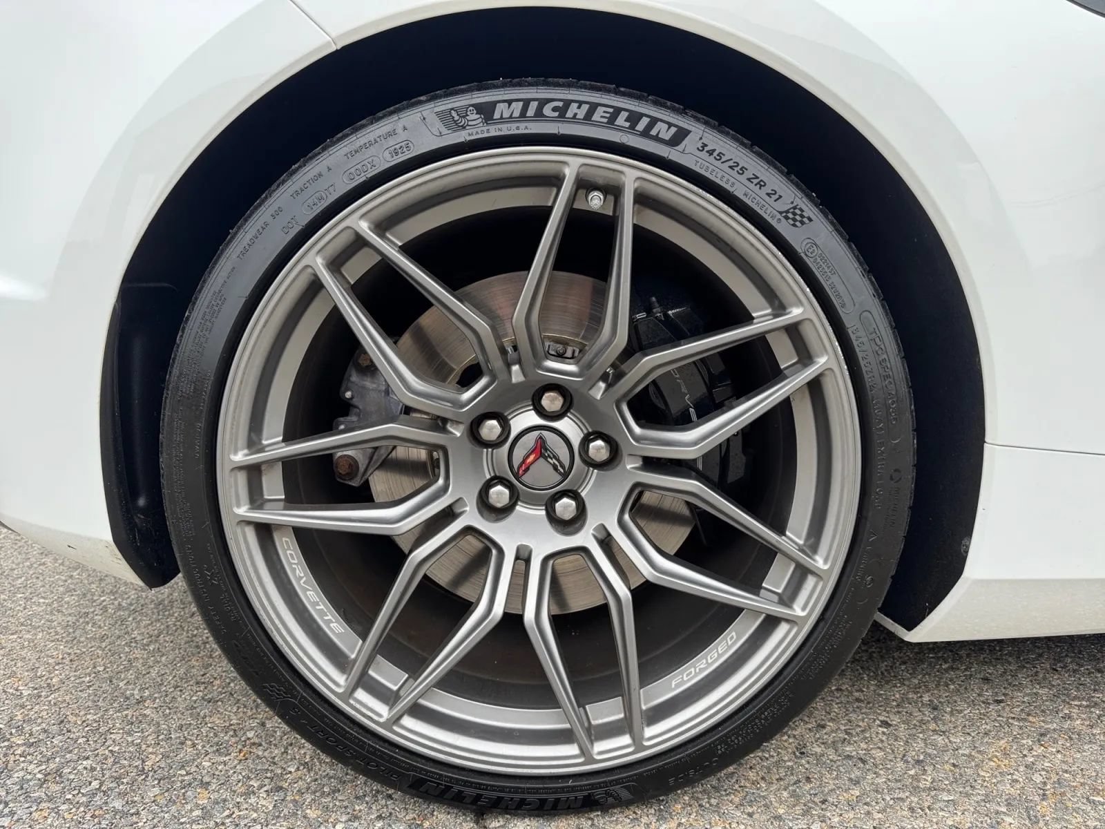 Used 2024 Chevrolet Corvette Z06 RWD image 37