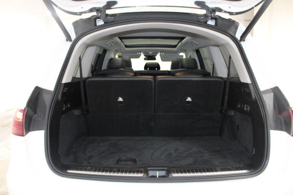Used 2024 Mercedes-Benz GLS 450 4MATIC image 24