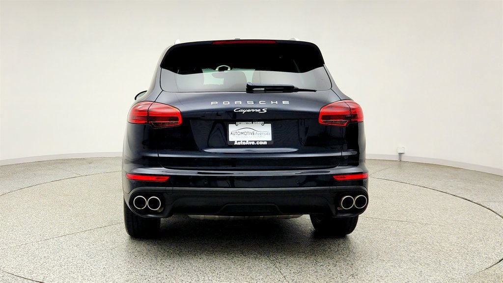 Used 2017 Porsche Cayenne S w/ Premium Package AWD/4WD image 6