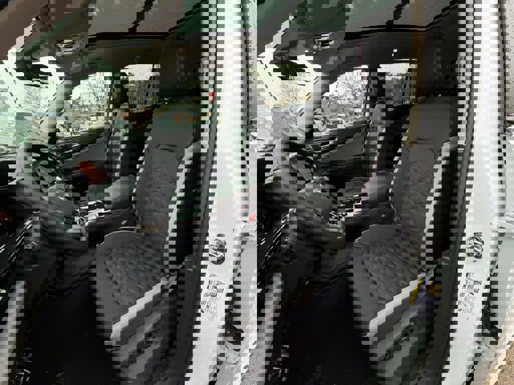 New 2026 Volkswagen Atlas Peak Edition image 23