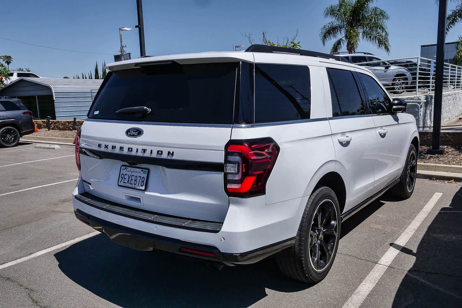 Used 2022 Ford Expedition Limited image 14