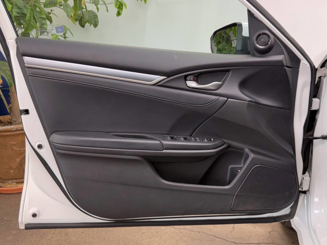 Used 2017 Honda Civic EX-L image 40