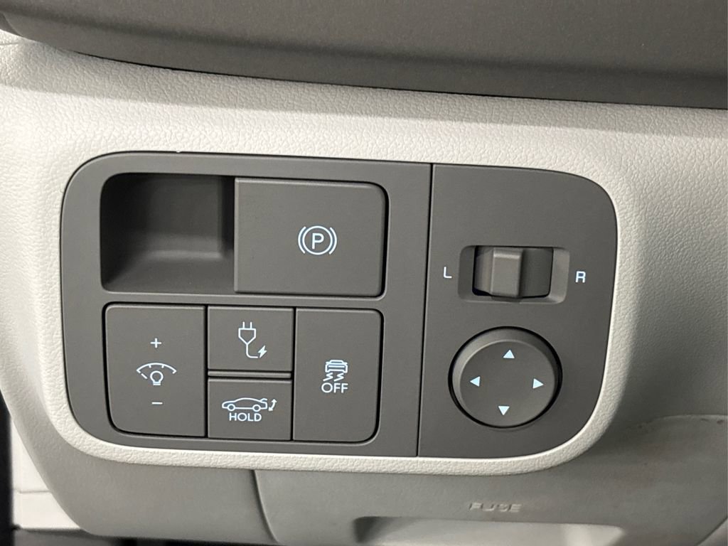 New 2025 Hyundai Ioniq 6 SEL image 30