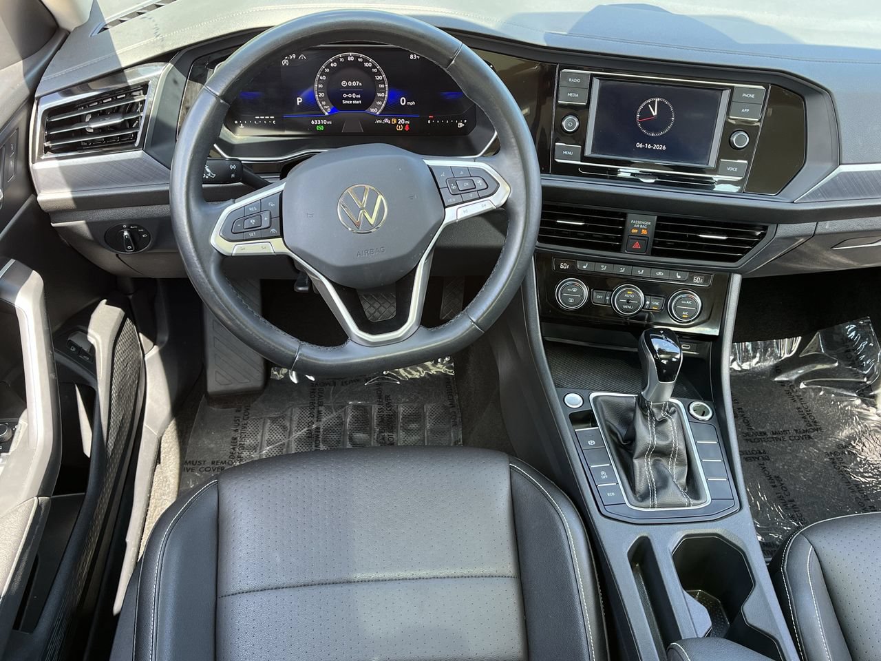 Used 2024 Volkswagen Jetta SE FWD image 10