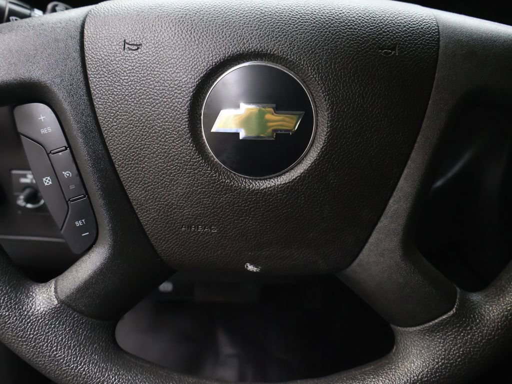 Used 2024 Chevrolet Express 2500 w/ Driver Convenience Package image 17