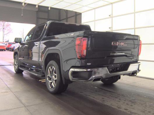 Used 2023 GMC Sierra 1500 SLT w/ SLT Premium Package AWD/4WD image 5