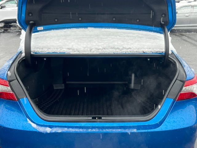 Used 2018 Toyota Camry XSE image 12