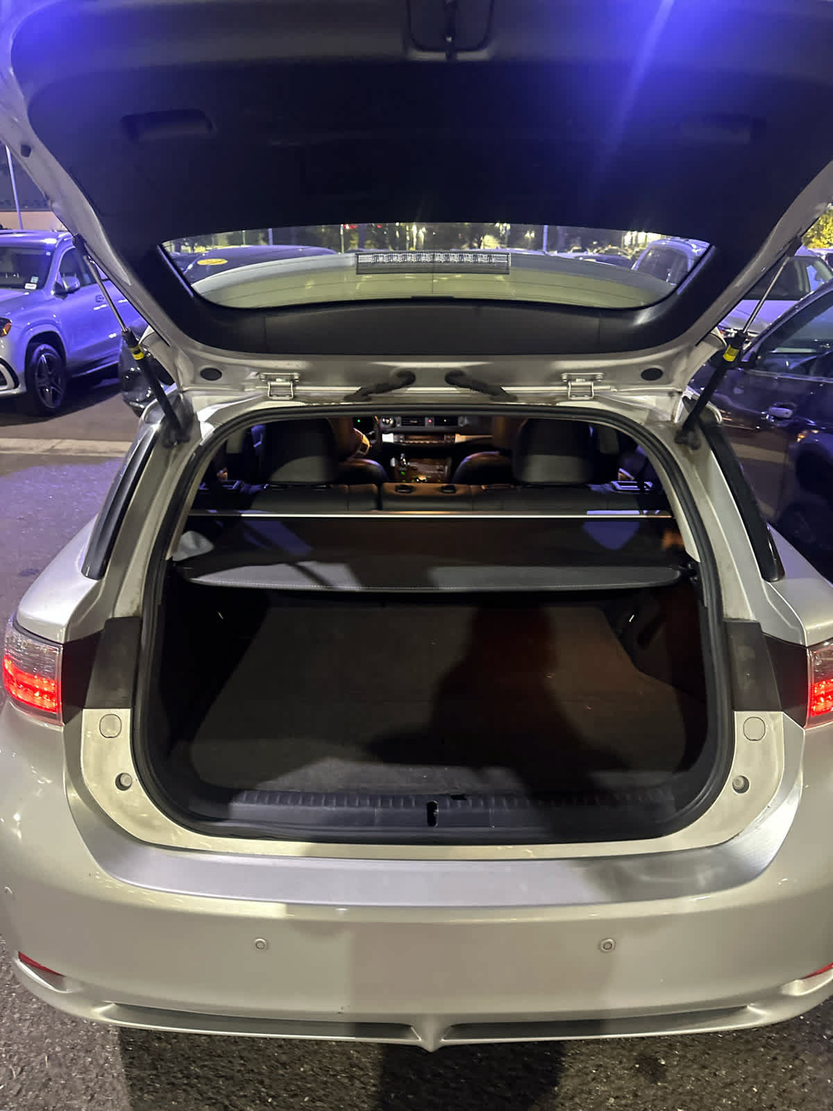 Used 2013 Lexus CT 200h w/ Leather Pkg FWD image 5