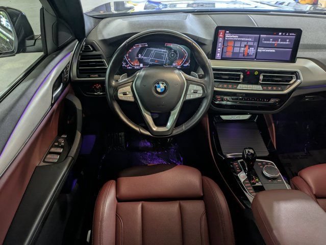 Used 2022 BMW X4 xDrive30i w/ Parking Assistance Package AWD/4WD image 17