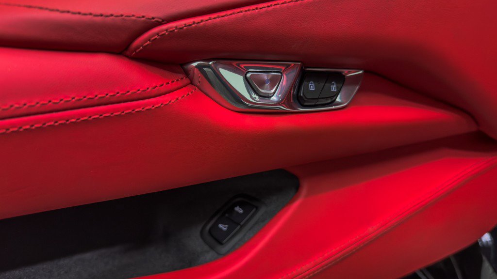 Used 2024 Chevrolet Corvette Stingray Premium Conv w/ Z51 Performance Package image 28