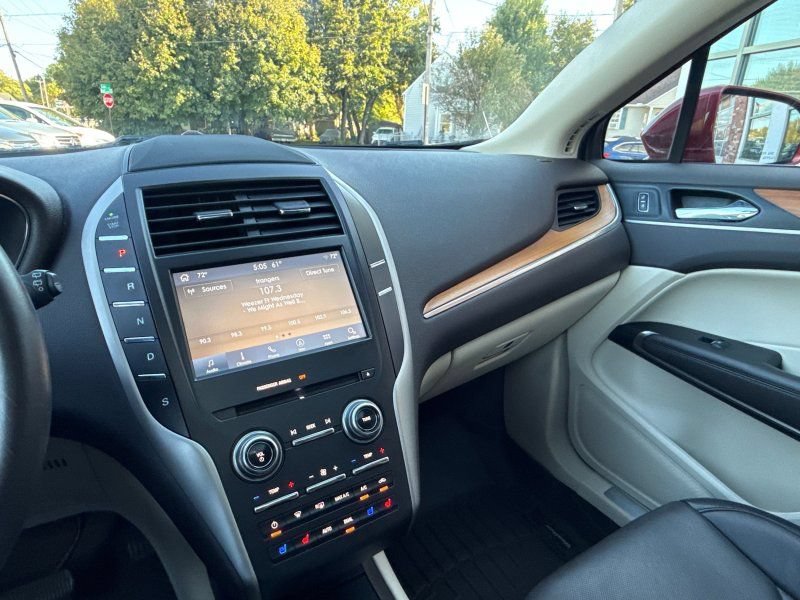 Used 2016 Lincoln MKC Reserve AWD/4WD image 24